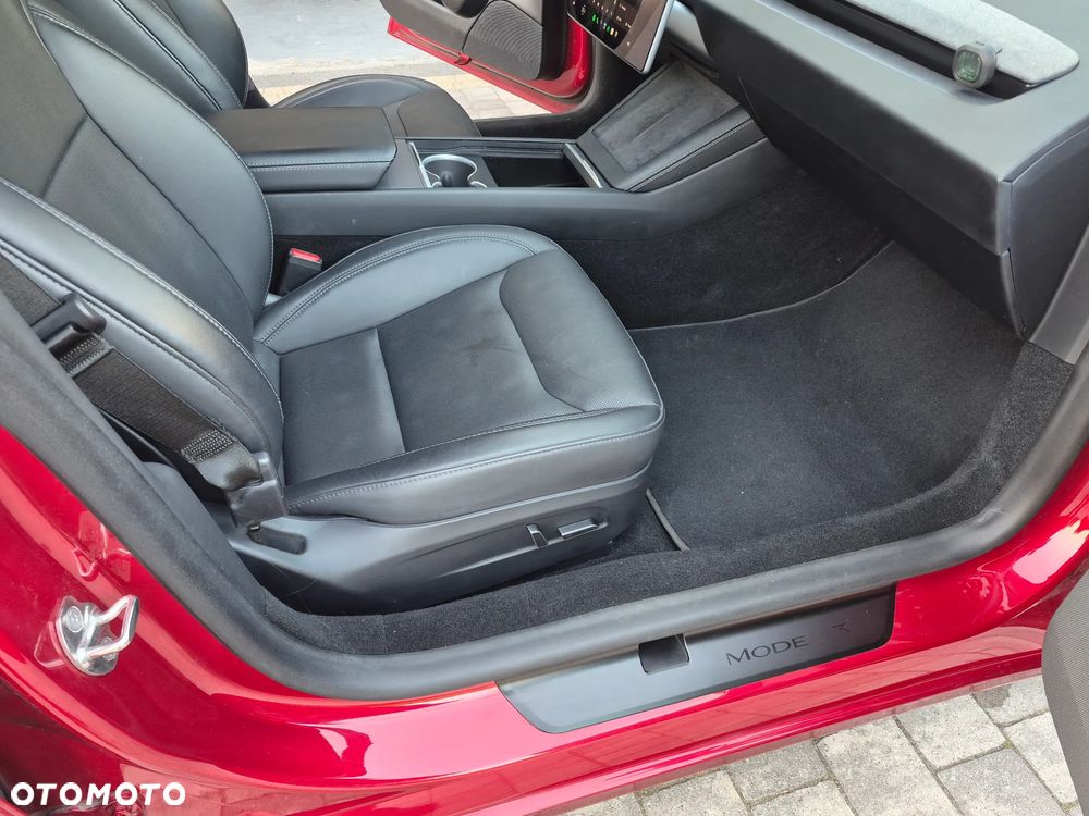 Tesla Model 3 - 21