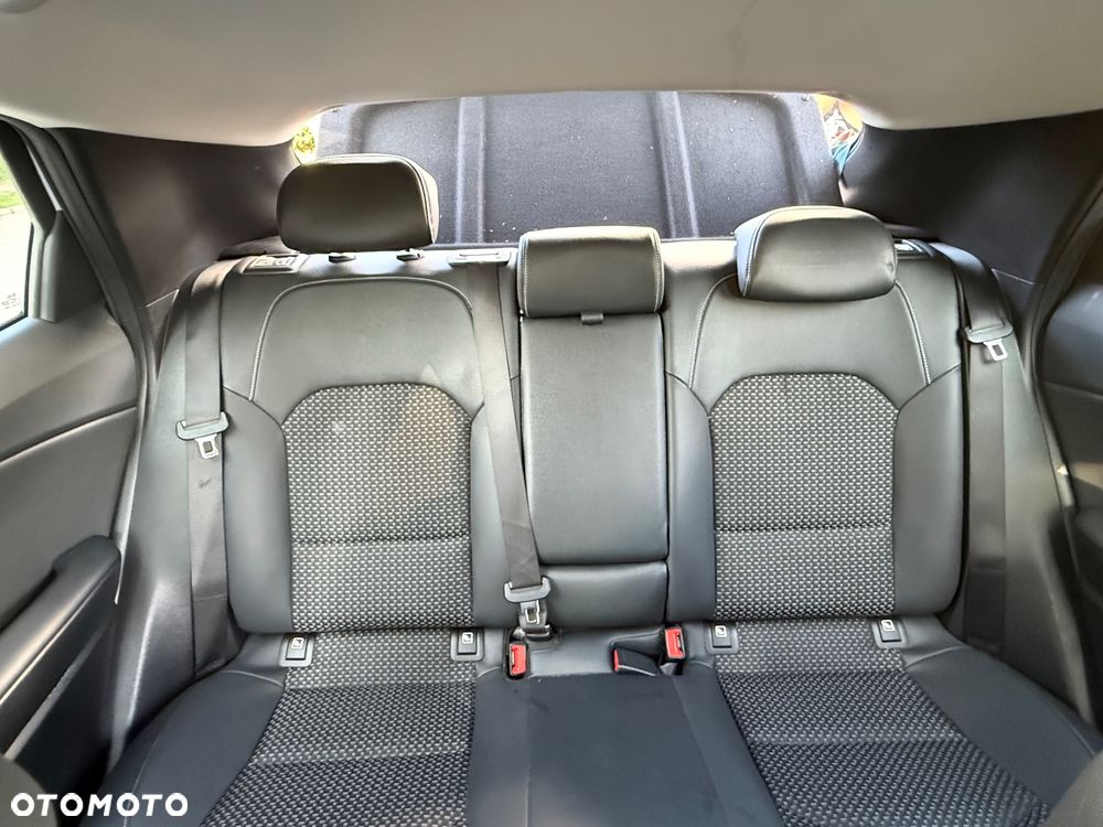 Kia XCeed 1.6 T-GDI L DCT - 12