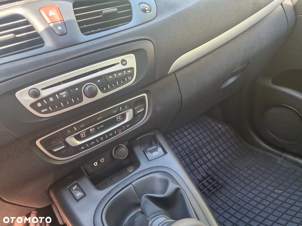 Renault Scenic 1.4 16V TCE Bose Edition - 15