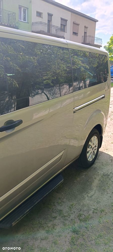 Ford Tourneo Custom - 10