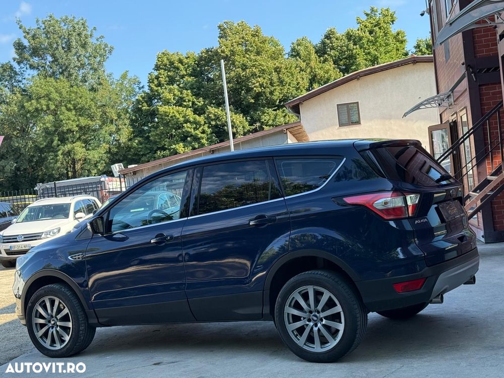 Ford Kuga - 33