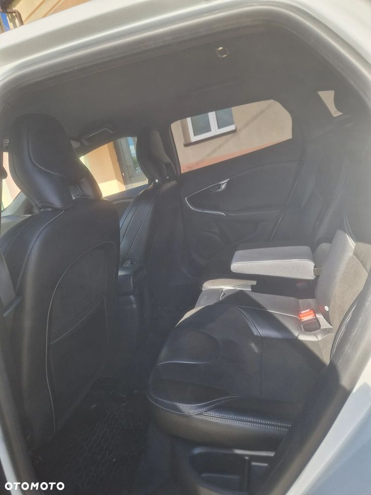 Volvo V40 D3 Geartronic RDesign - 5