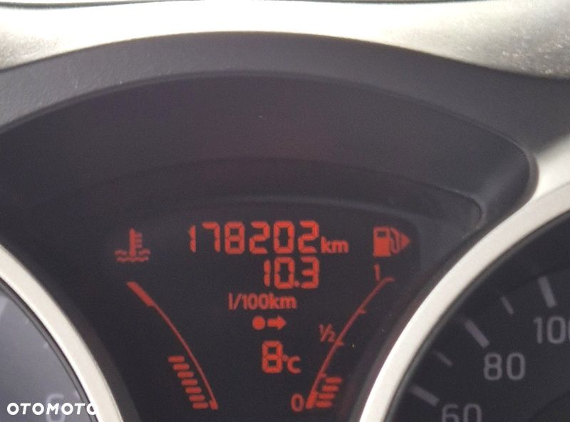 Nissan Juke 1.6 Visia - 40