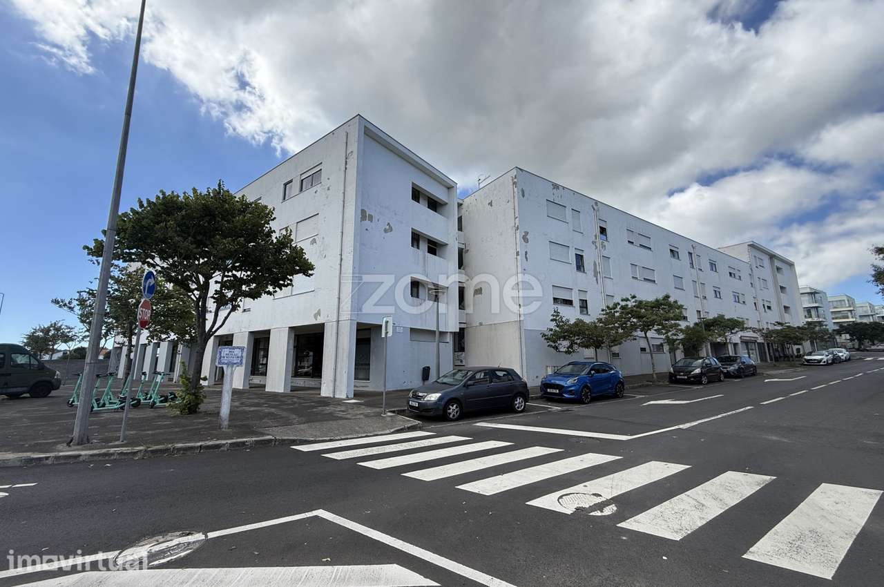 Apartamento T2 renovado no Paim. - Grande imagem: 2/32