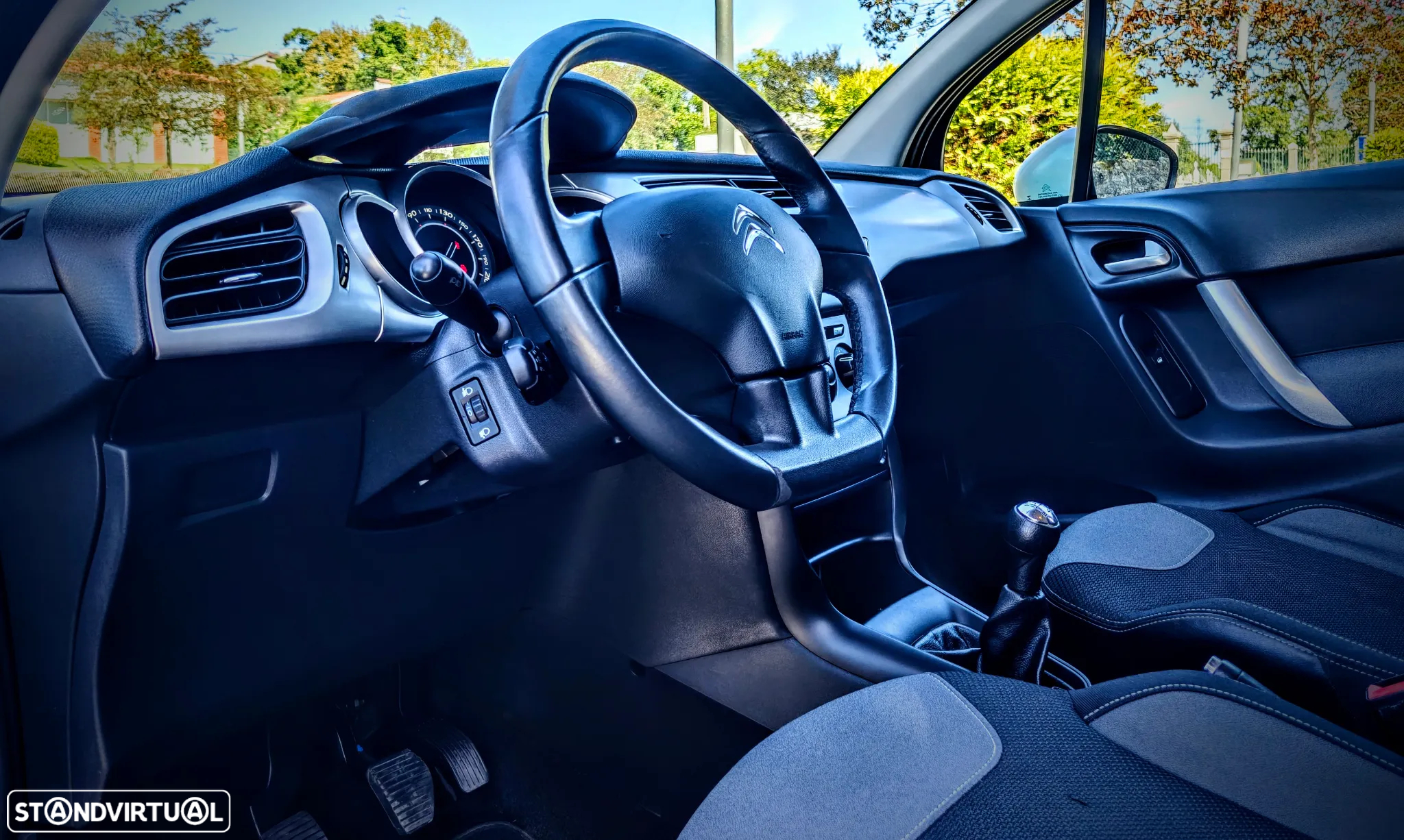 Citroën C3 1.2 PureTech Shine - 12