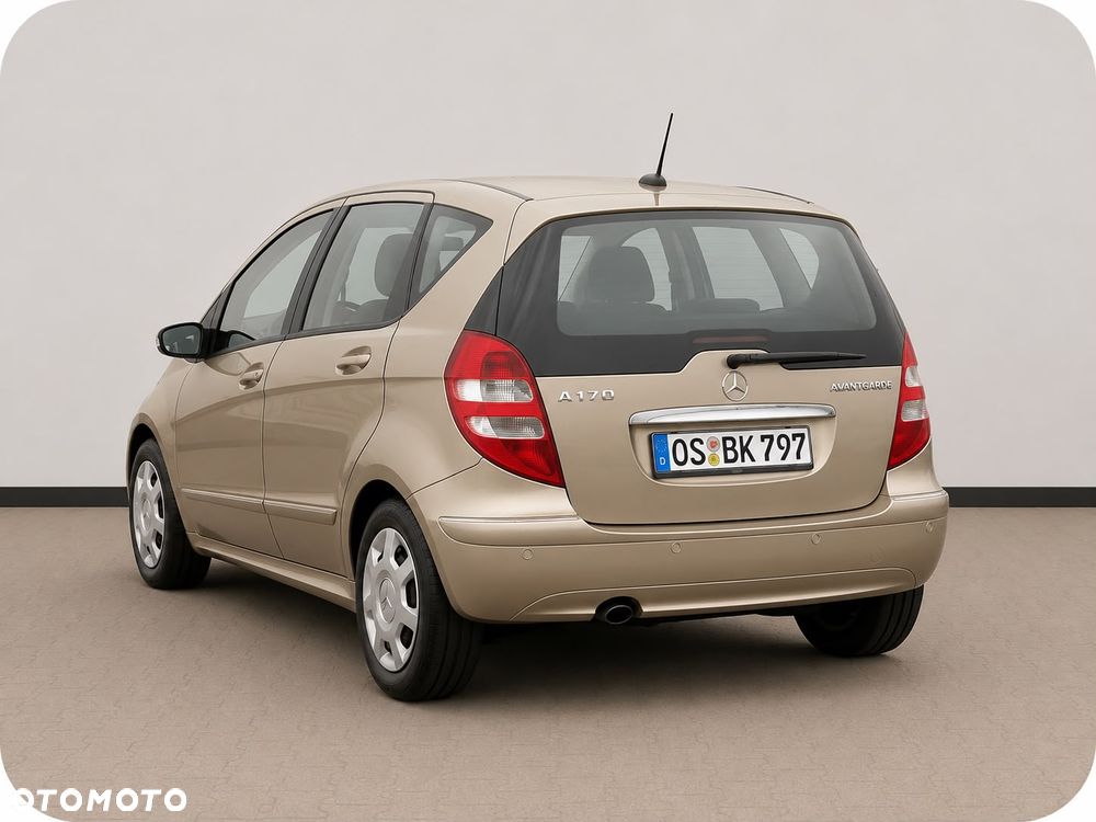 Mercedes-Benz Klasa A 180 Autotronic Avantgarde - 14