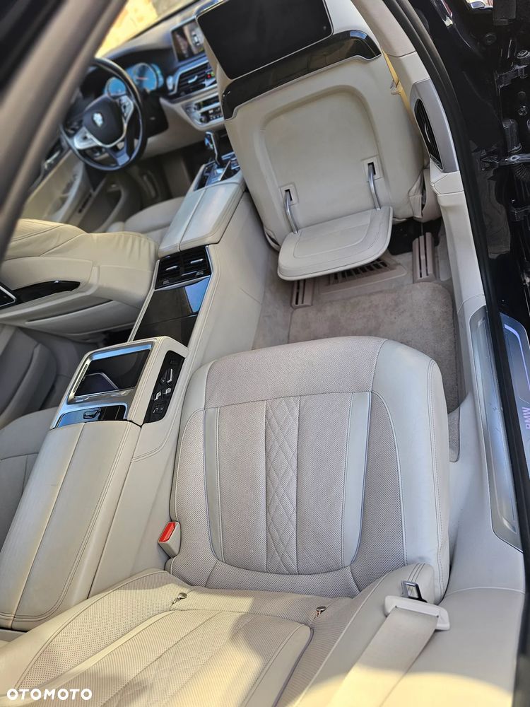 BMW Seria 7 750Li xDrive Edition Exclusive - 24