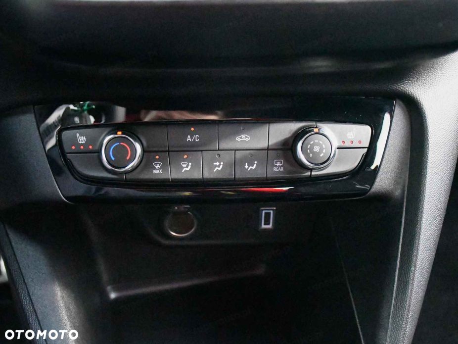 Opel Corsa 1.2 T mHEV GS eDCT - 9