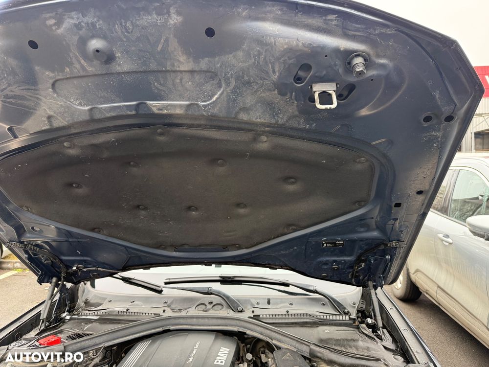 BMW Seria 3 320d Luxury Line - 16