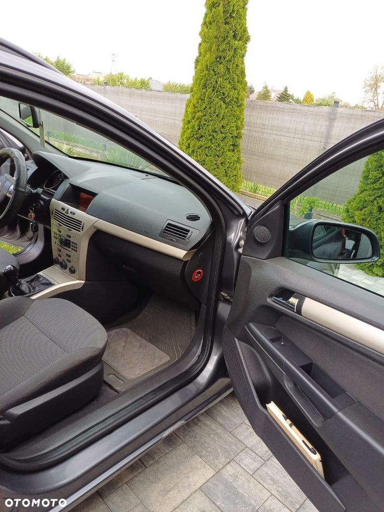Opel Astra 1.9 CDTI Enjoy - 15