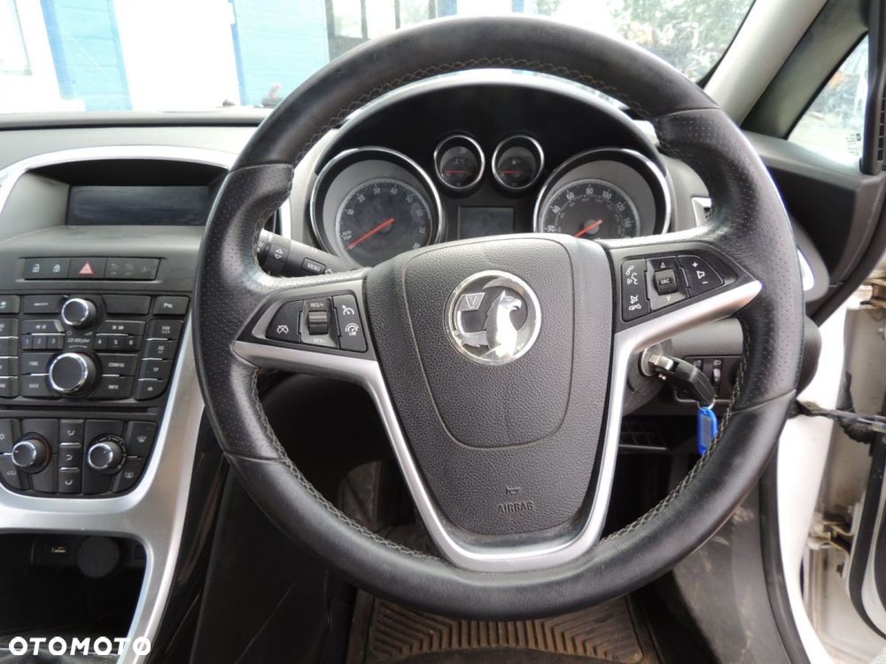 Kierownica OPEL Astra J GTC '14 1.4 T