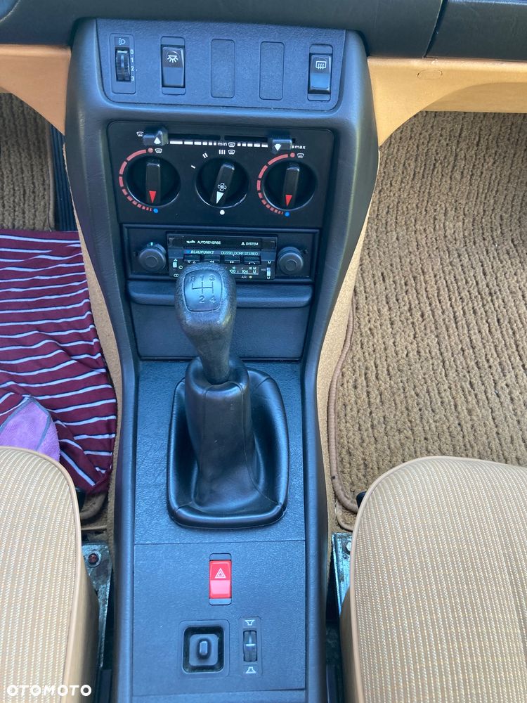 Mercedes-Benz W123 - 34