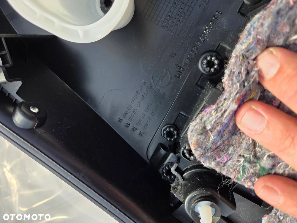 Tapicerka boczek drzwi lewe przód przednie Opel Mokka B 98397282YX boczek drzwi tapiucerka lewy przód przednia Opel Mokka B 98397282YX - 9