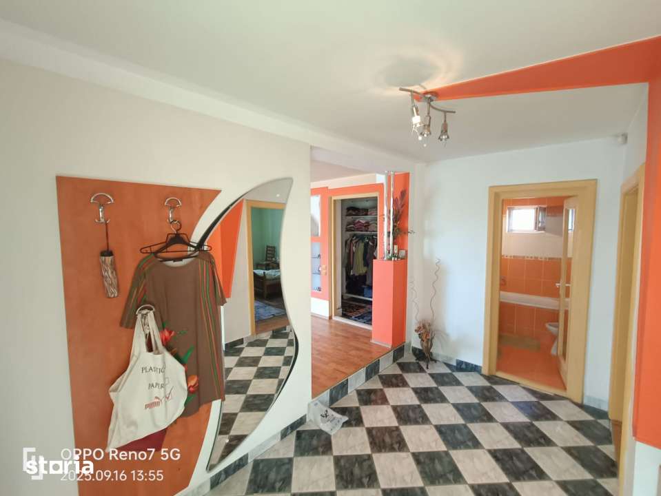 Casa de vanzare in Reghin sau schimb cu apartament in Reghin Tg Mures - Imagine principală: 5/11