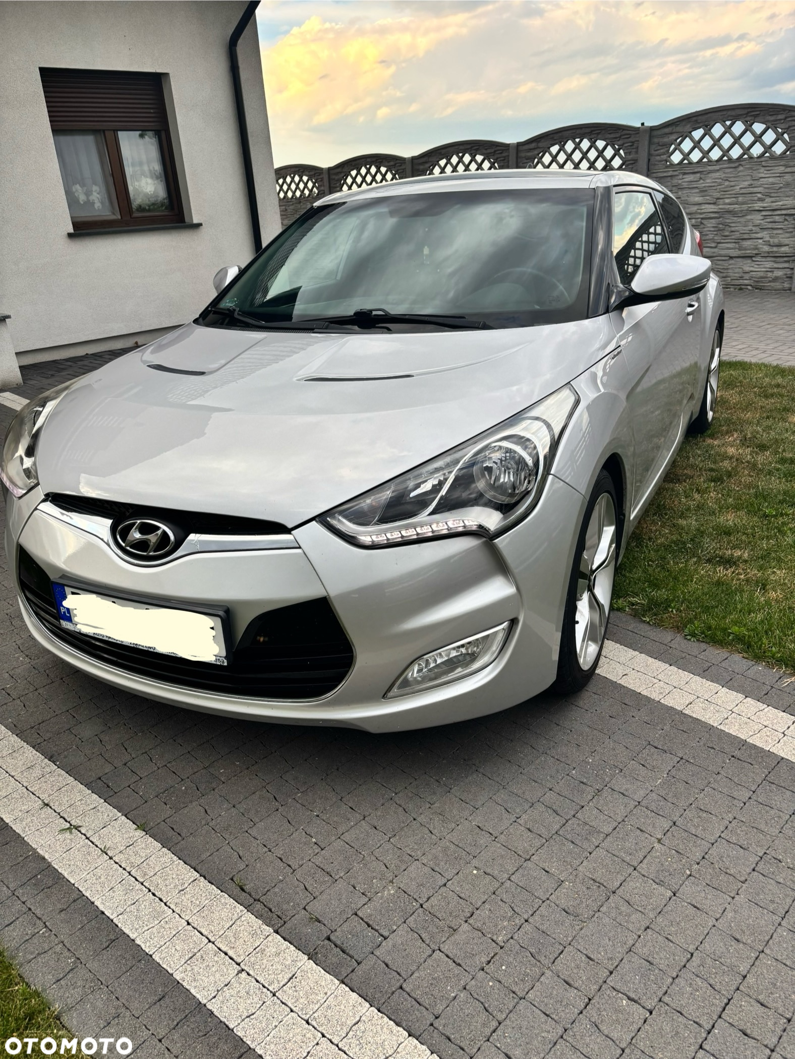 Hyundai Veloster - 37