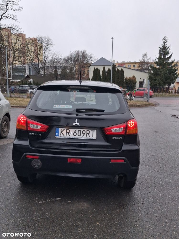 Mitsubishi ASX - 5