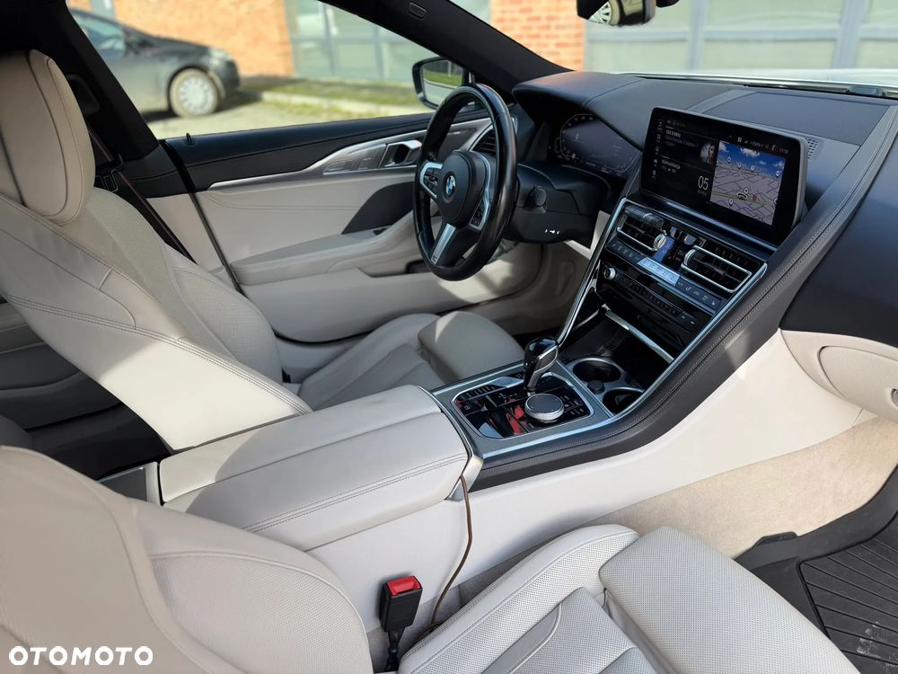 BMW Seria 8 840i xDrive - 10