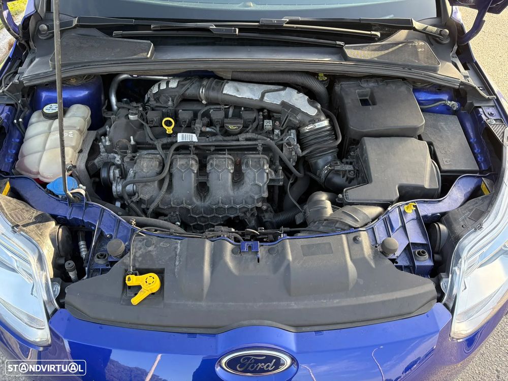 Ford Focus 2.0 EcoBoost ST c/ Pack Pele Desportiva - 10