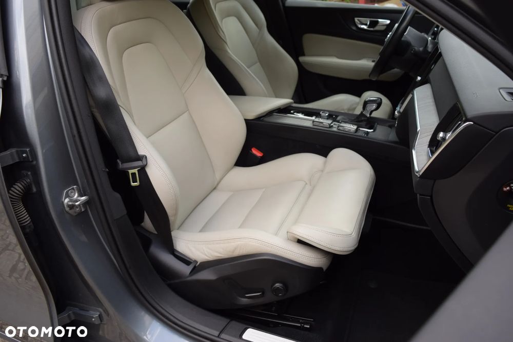 Volvo V60 D4 Drive-E Summum - 14