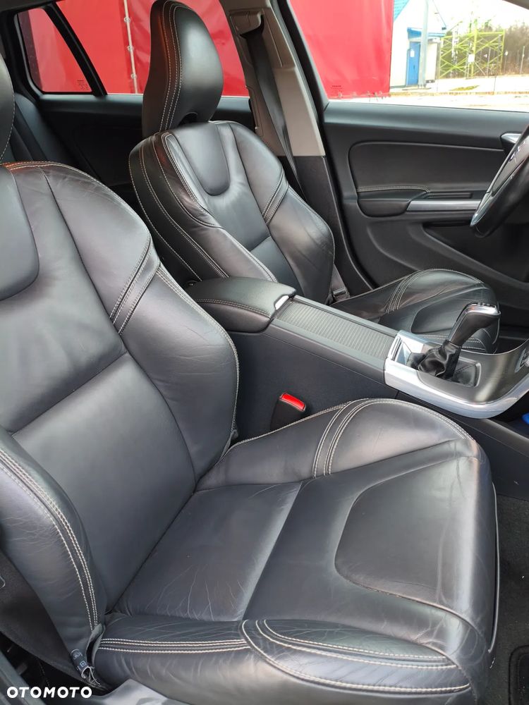 Volvo V60 D4 Drive-E R-Design Summum - 9