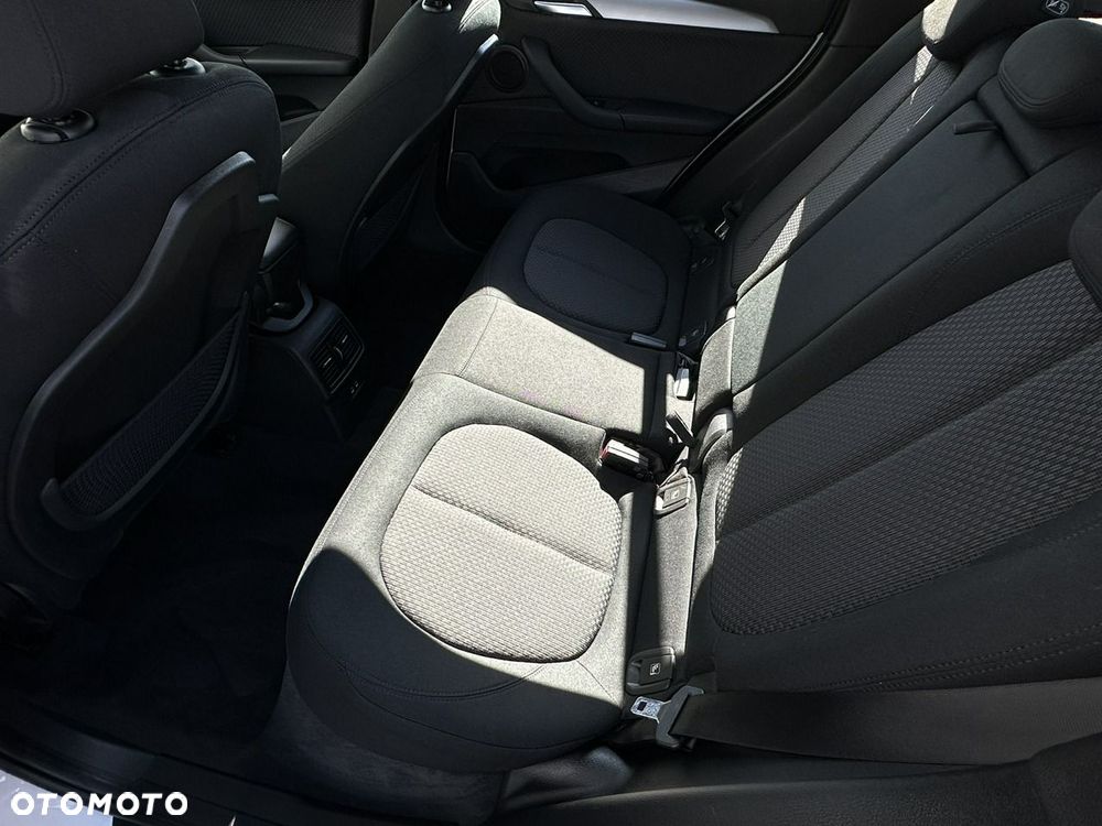 BMW X1 xDrive25e Advantage - 16