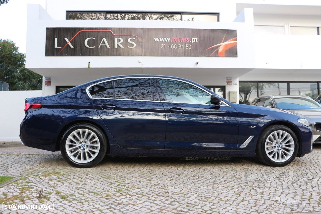 BMW 530 e Line Luxury - 3