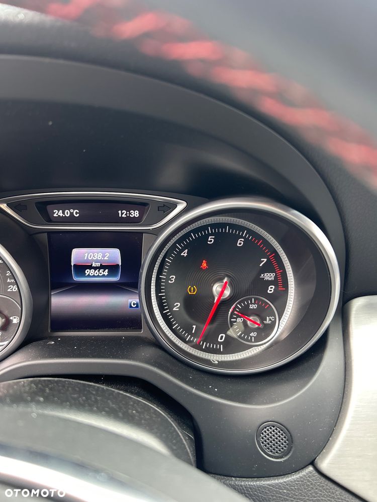 Mercedes-Benz CLA 200 AMG Line - 21