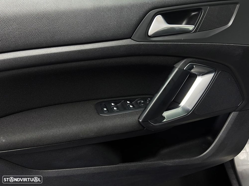 Peugeot 308 1.2 PureTech Style - 7
