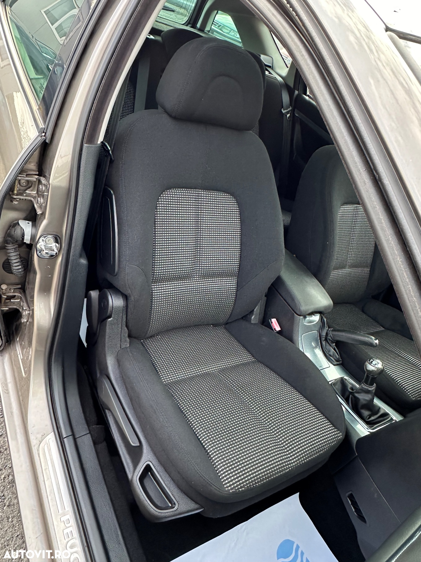 Peugeot 407 SW 2.0E ST Confort - 30