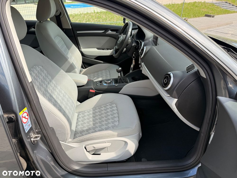 Audi A3 Sportback 1.4 TFSI Attraction - 22