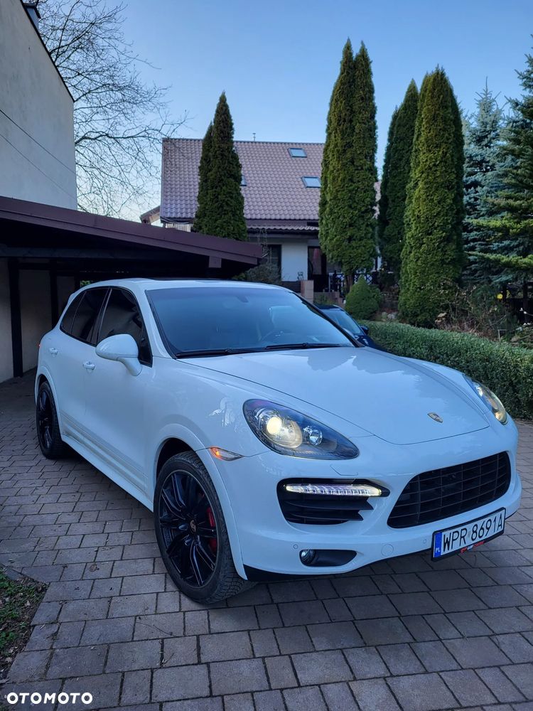 Porsche Cayenne - 2