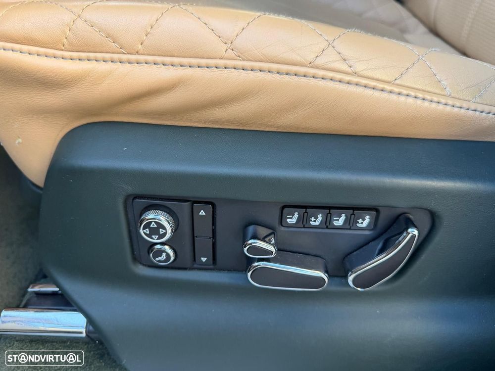 Bentley Bentayga V8 - 42