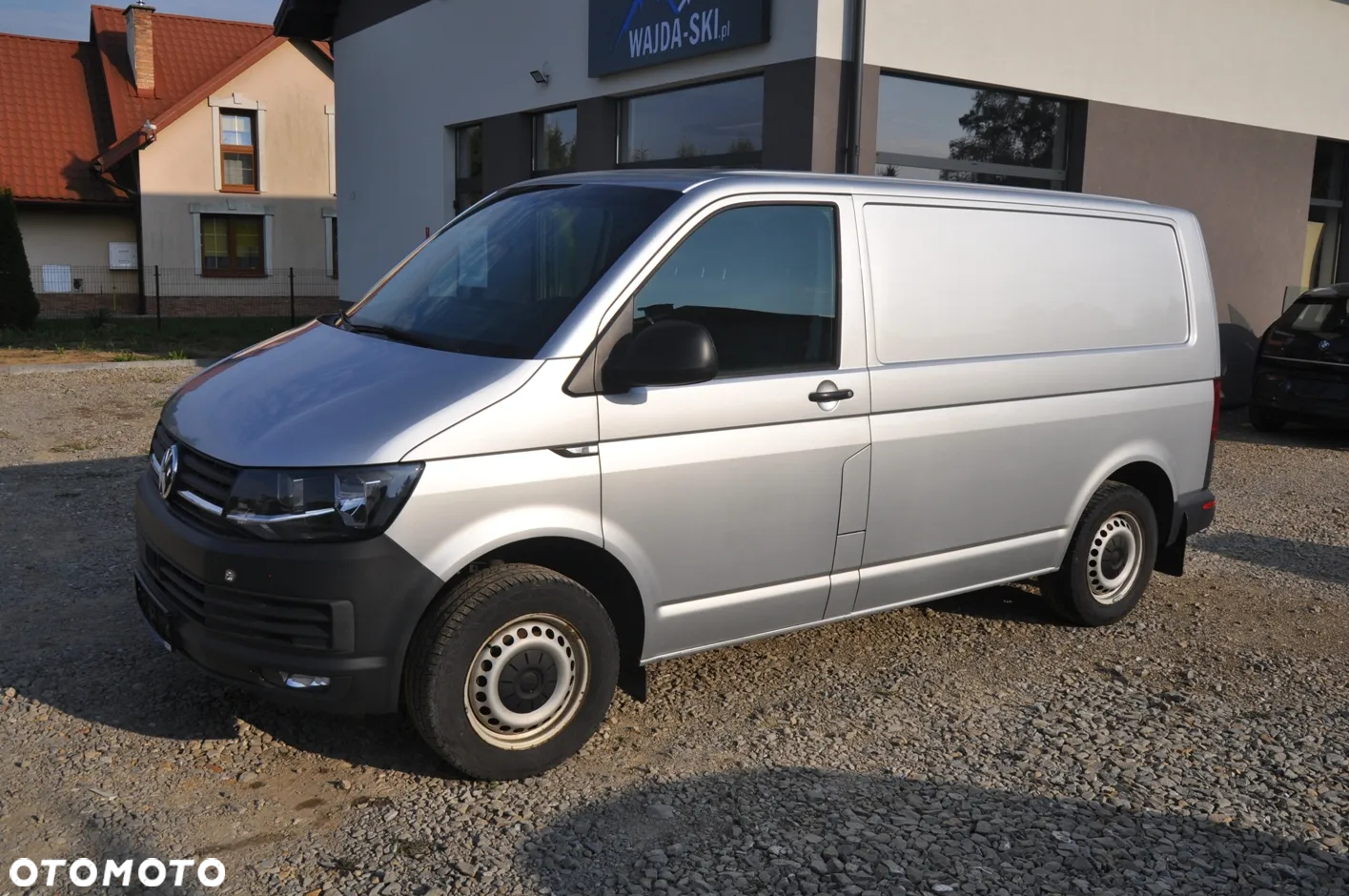 Volkswagen Transporter - 2