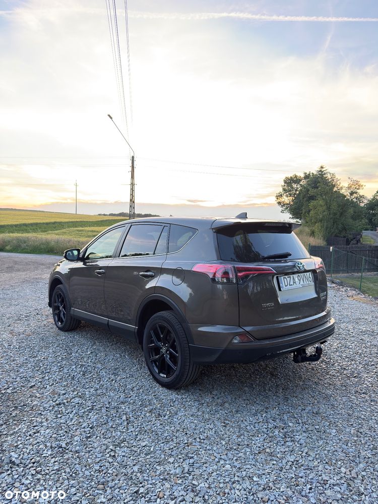 Toyota RAV4 - 6