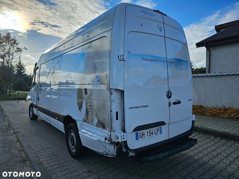 Mercedes-Benz Sprinter - 5