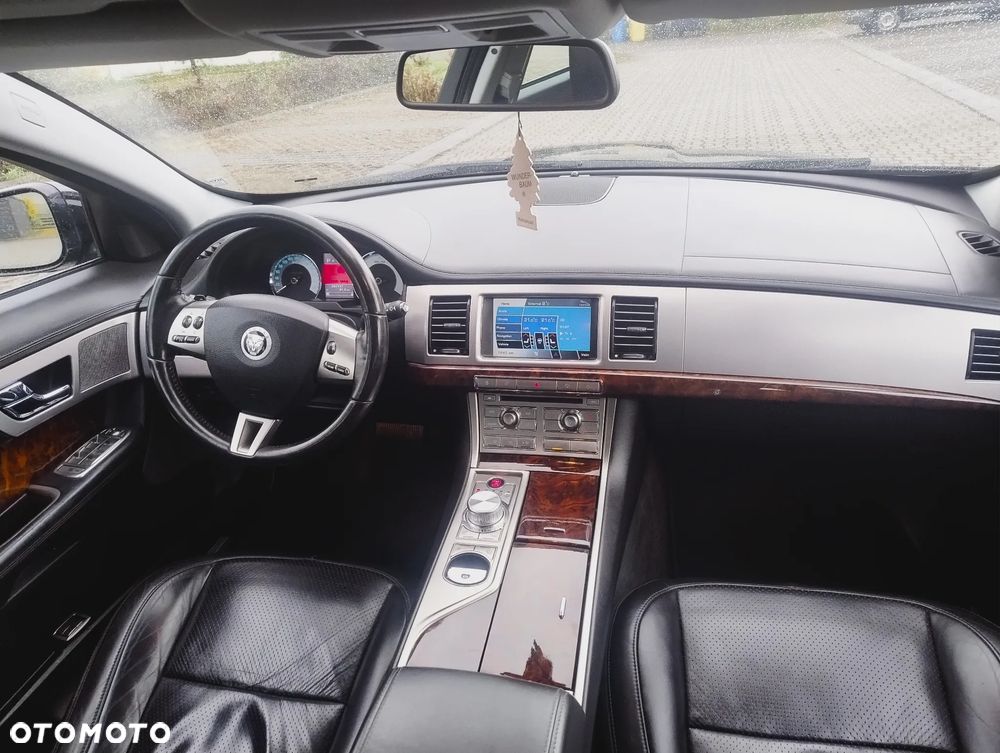 Jaguar XF 3.0 V6 S Premium Luxury - 16