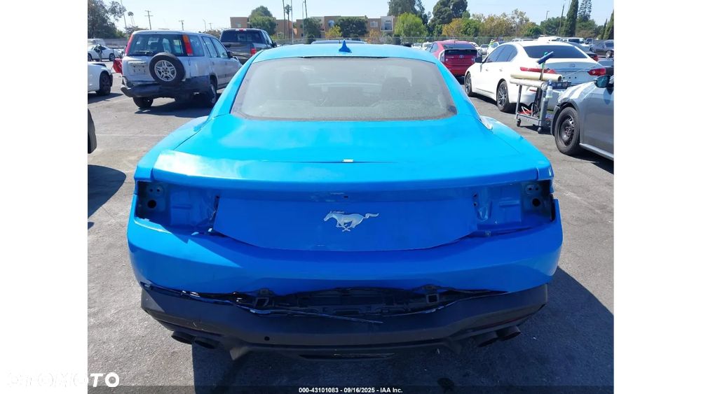 Ford Mustang - 11