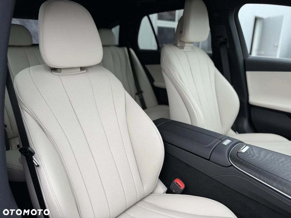 Mercedes-Benz Klasa E 220 d 4Matic 9G-TRONIC - 12