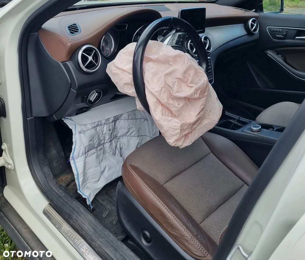Mercedes-Benz GLA 250 4-Matic - 3