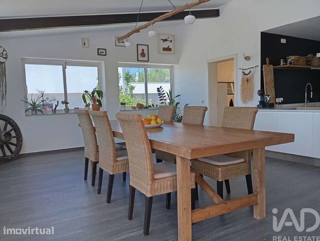 Habitação T3 em Mexilhoeira Grande de 315,00 m2 - Grande imagem: 3/25