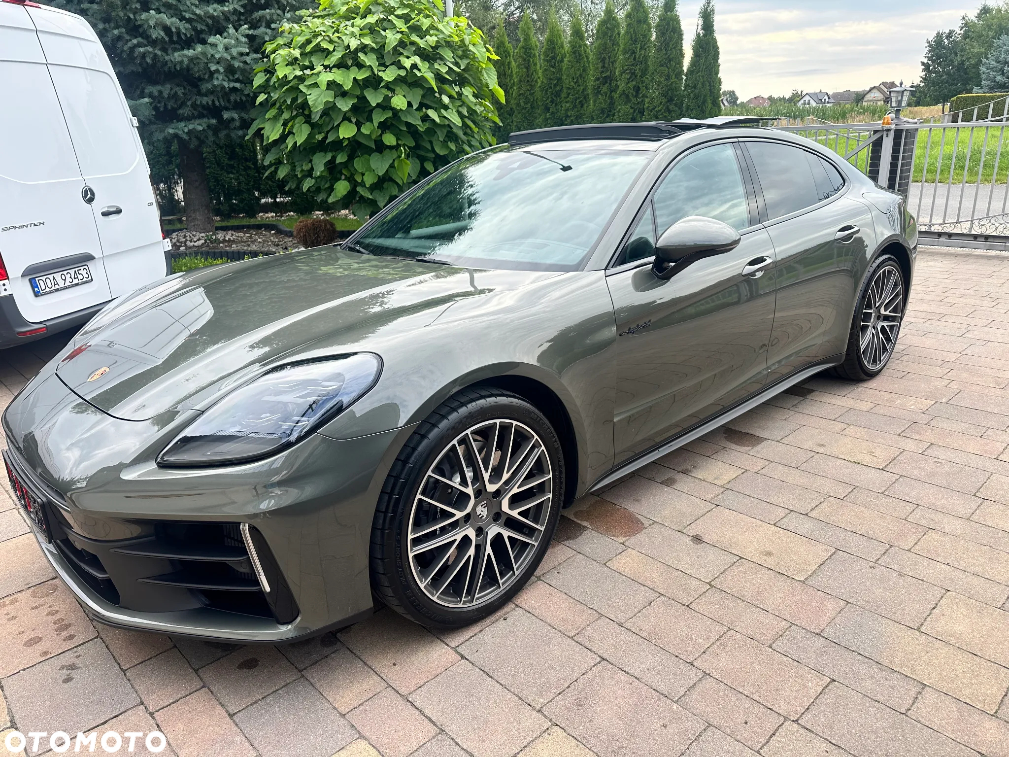 Porsche Panamera 4 E-Hybrid PHEV - 5