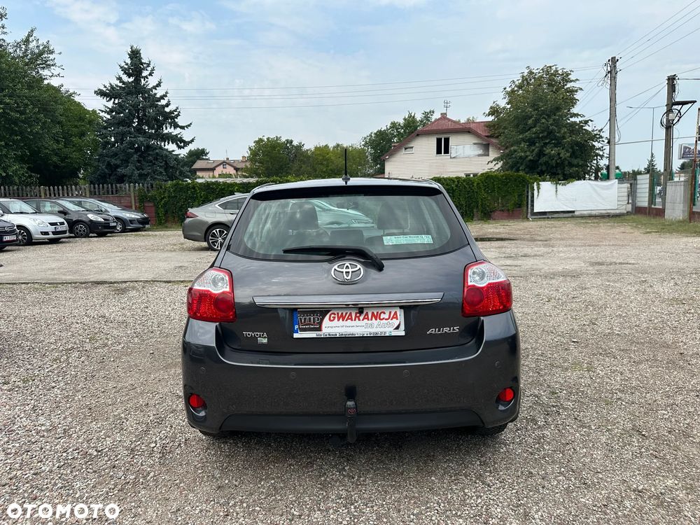 Toyota Auris - 10