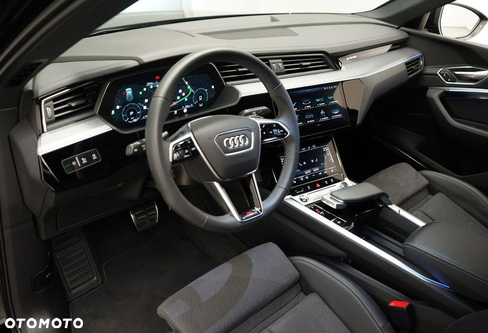 Audi Q8 Sportback e-tron - 25