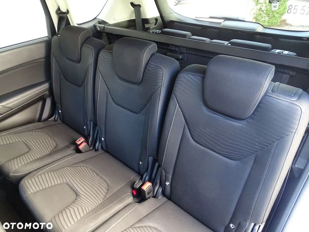 Ford S-Max - 31