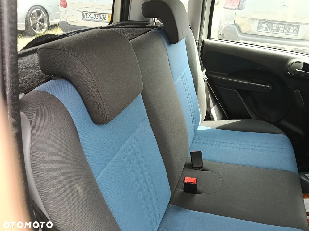 Volkswagen Caravelle CL - 8