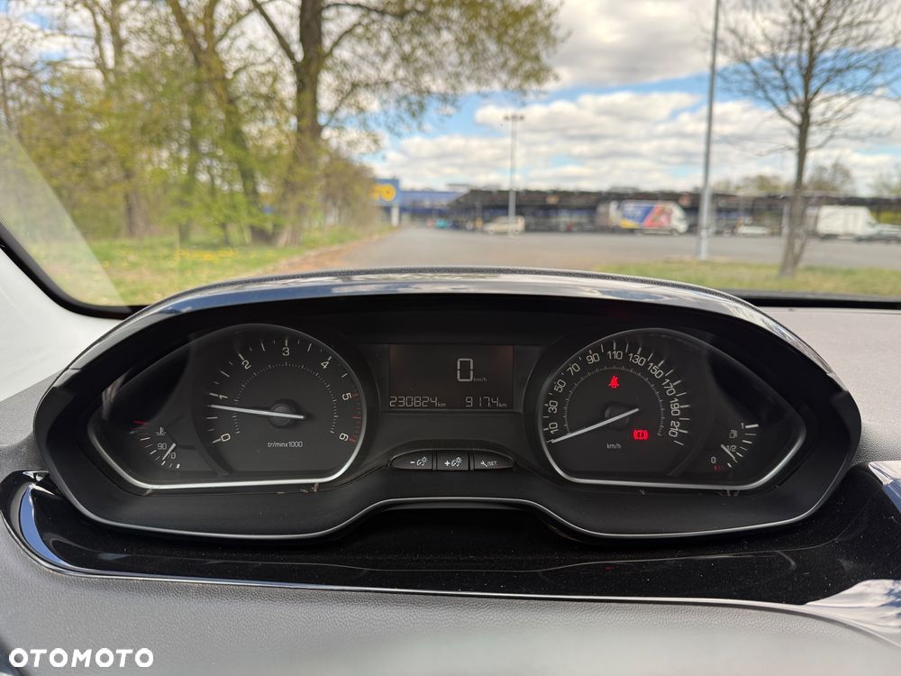 Peugeot 208 Blue-HDi 100 Stop&Start Active - 13
