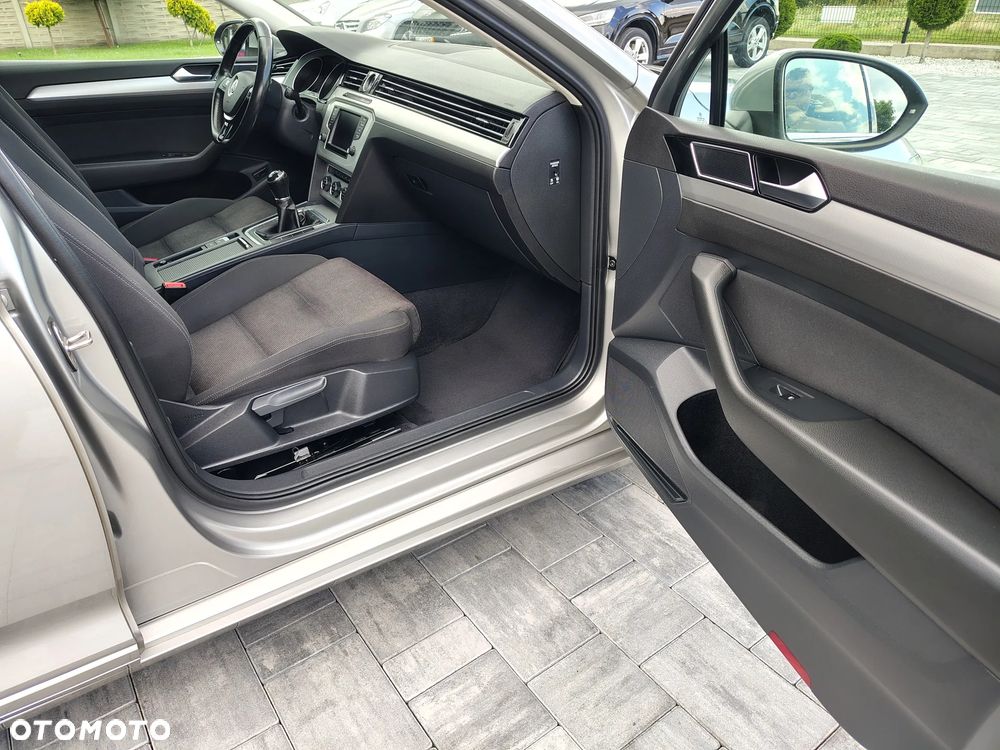 Volkswagen Passat 2.0 TDI BMT Highline - 17