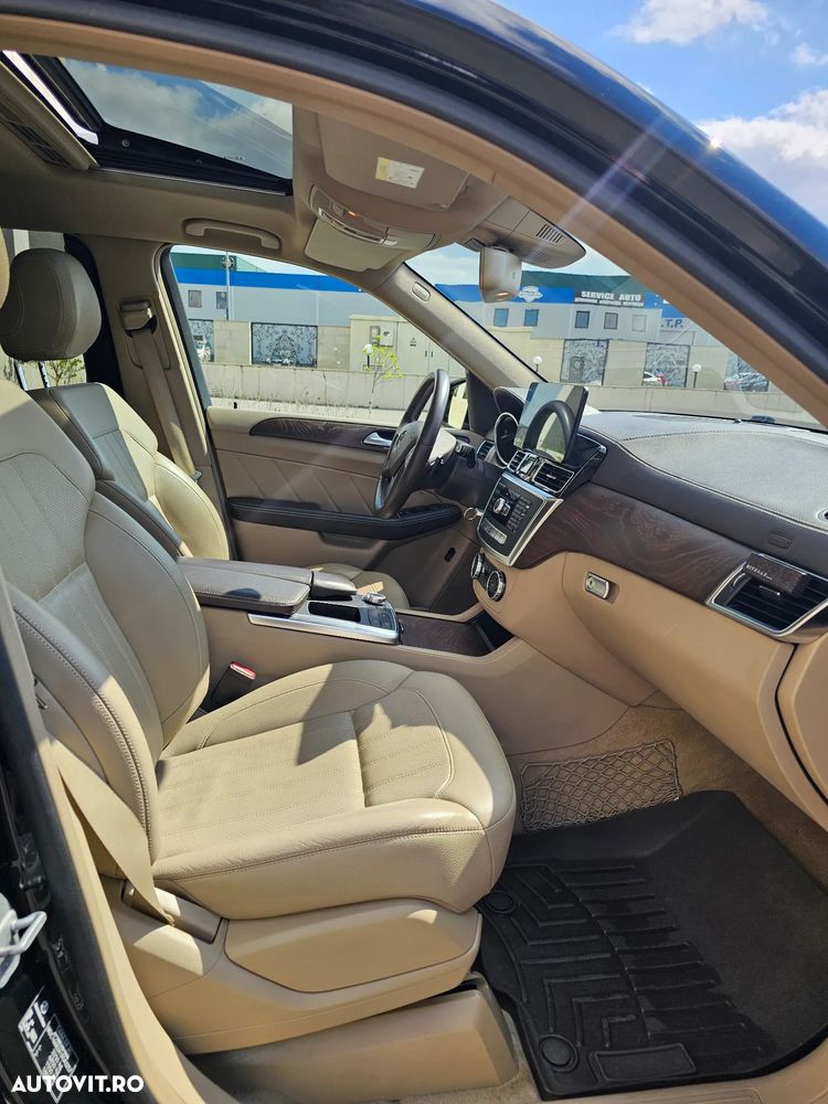 Mercedes-Benz GL - 14