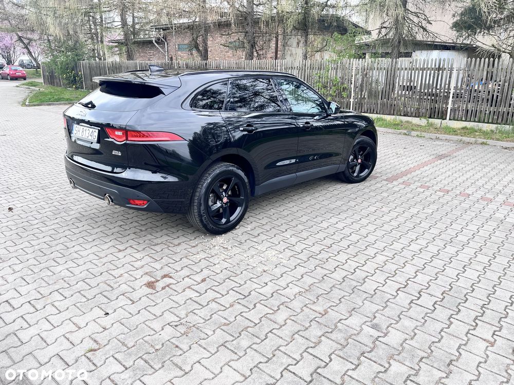 Jaguar F-Pace 25t AWD Portfolio - 5