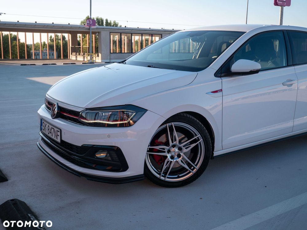 Volkswagen Polo - 1
